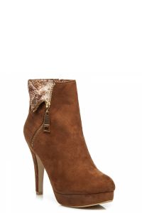 ZAMSZOWE BOTKI Z ZAMKIEM