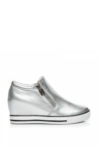 TRAMPKI NA KOTURNIE Szary