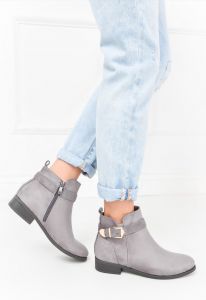 Botki zamsz niski obcas klamra