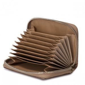 gallery_070332-45_05